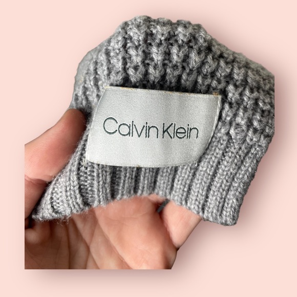 Calvin Klein Knit Scarf - Picture 7 of 9